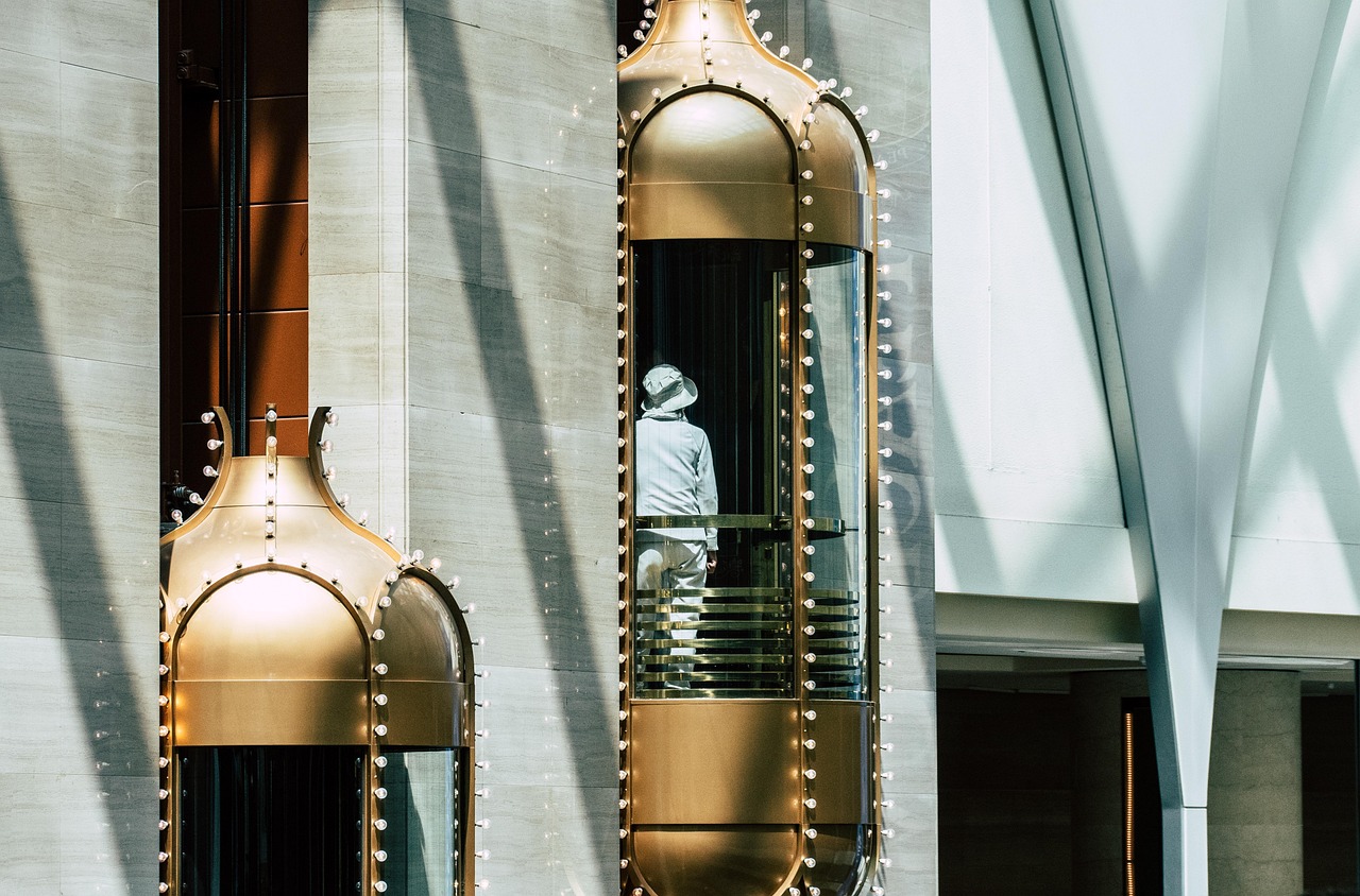 elevator-8003030_12802