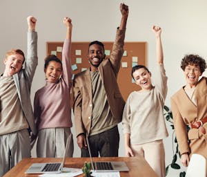 pexels-fauxels-3184419