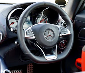 pexels-mikebirdy-529699