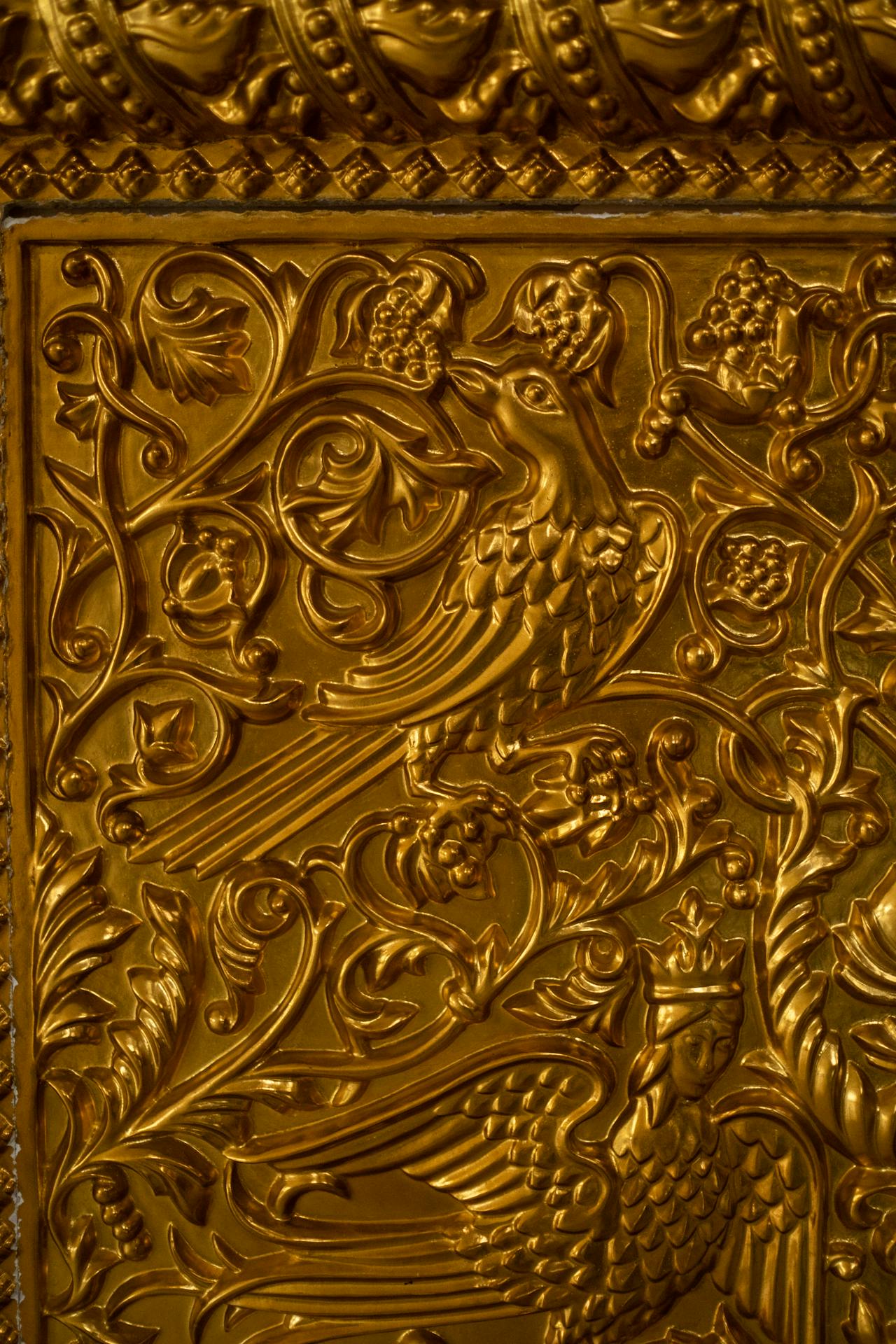 pexels-ron-lach-10618235