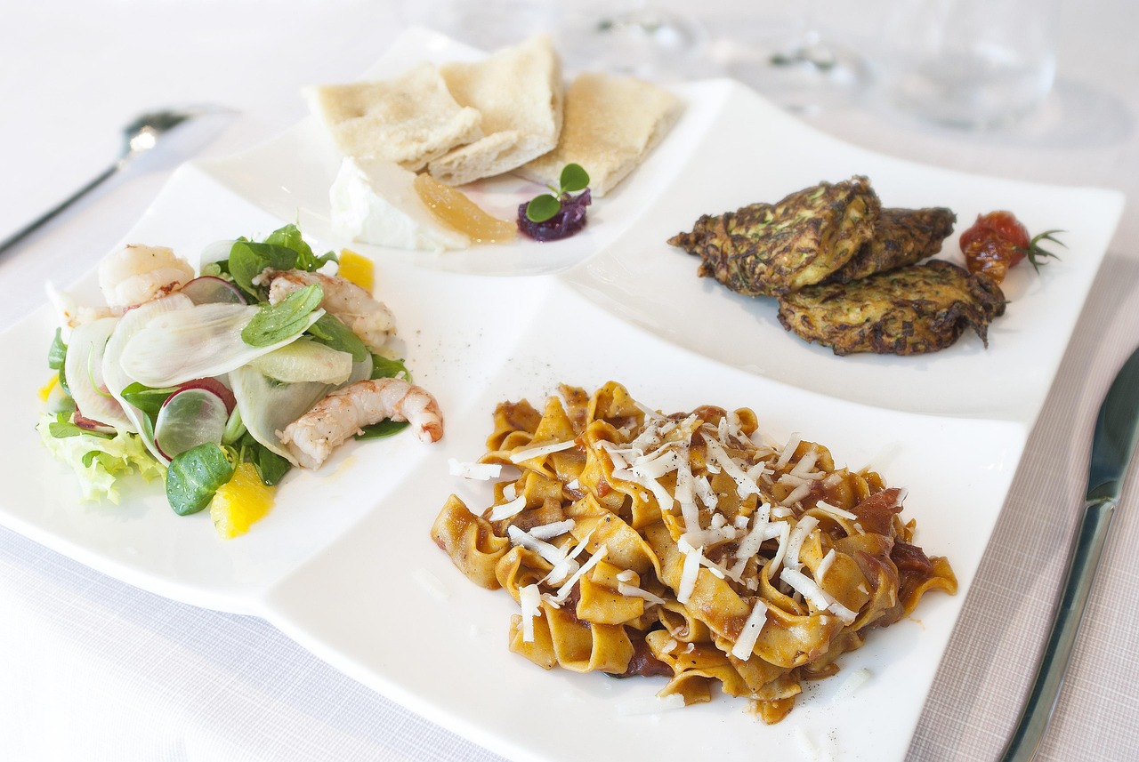 restaurant-5238976_1280