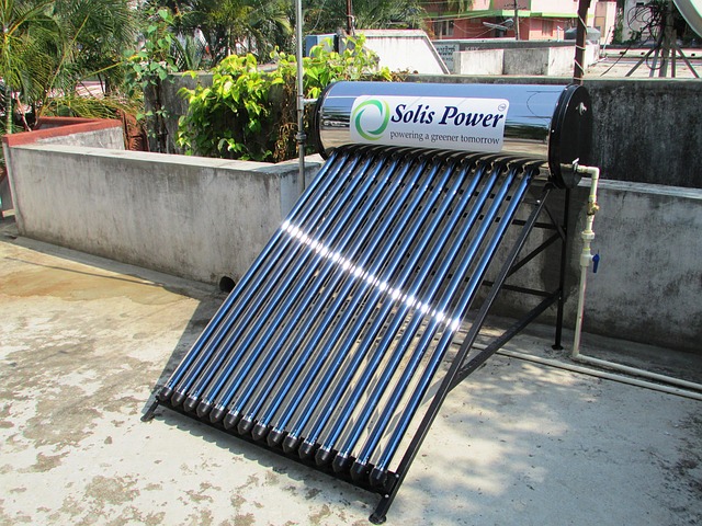 solar-water-heater-331316_640