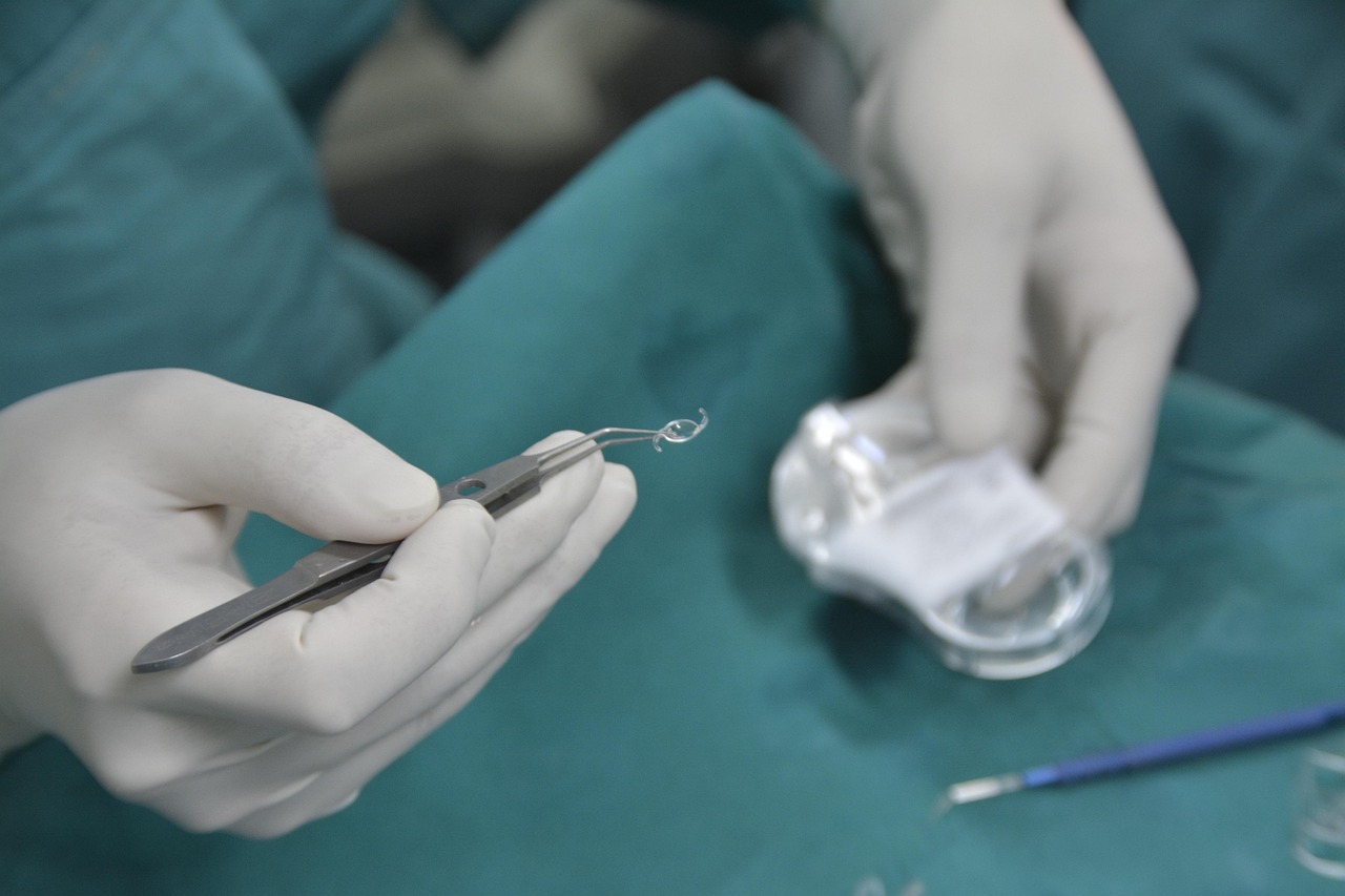 surgical-equipment-7455447_1280