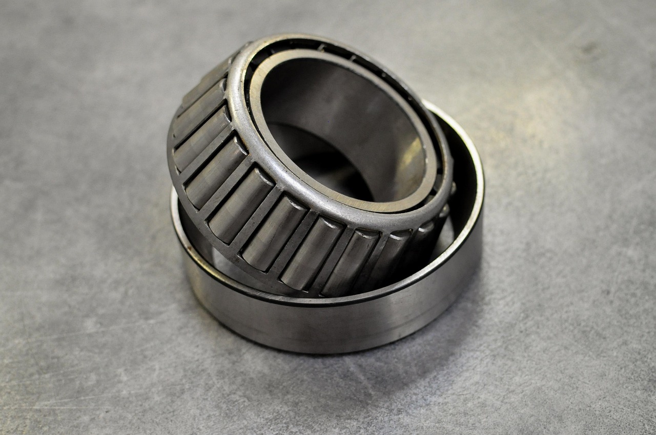 tapered-roller-bearing-3460125_1280
