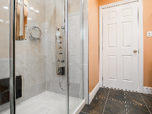 bathroom-2718922_1920