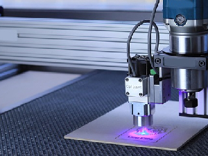 blue-laser-6122956_640