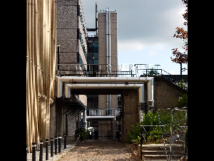 building-6523649_12801