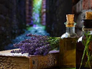 essential-oils-8706971_1280