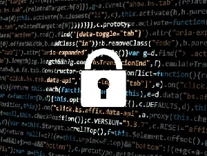 hacker-1944688_640