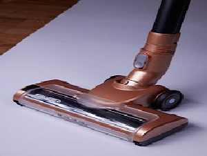 housekeeping_images-vaccum_cleaning1
