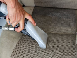 housekeeping_images-vaccum_cleaning22