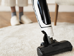 housekeeping_images-vacuum_cleaning51