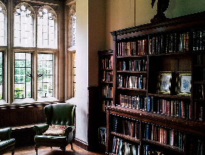 library-5219747_1280_(1)