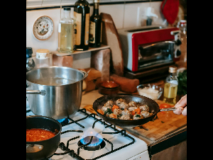 pexels-gary-barnes-6248791