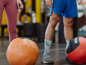 pexels-ketut-subiyanto-4853940