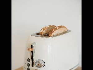 pexels-nicola-barts-7936648