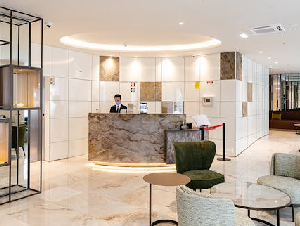 pexels-the-7-hotel-lisbon-1817831-10890612