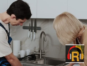10 Signs You Need a Plumber Before a Small Problem Becomes Expensive