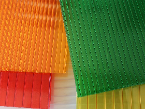 polycarbonate-779682_1280