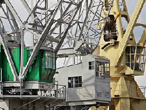 port-cranes-1650374_6403