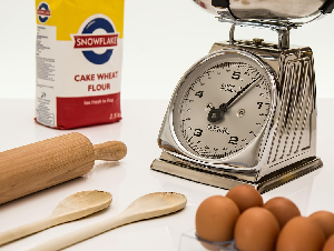 stevepb-kitchen-scale-532651_12801