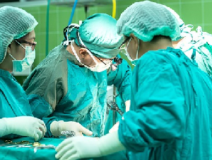 surgery-1822458_640