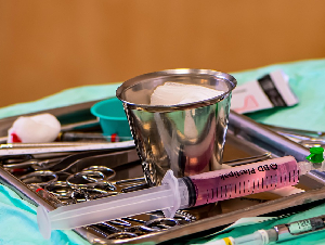 surgery-4607282_1280