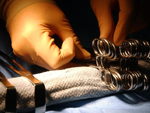 surgical-instruments-81489_1280