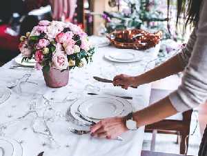 table-setting-791149_640