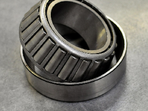tapered-roller-bearing-3460125_1280