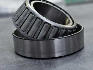 tapered-roller-bearing-3460126_1280
