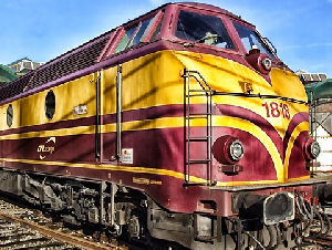 train-143847_640