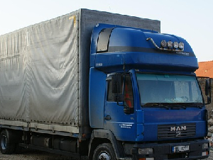 truck-2556020_640